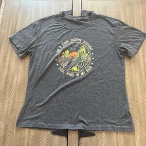 On A Dark Desert Highway Gray T-Shirt Large EUC